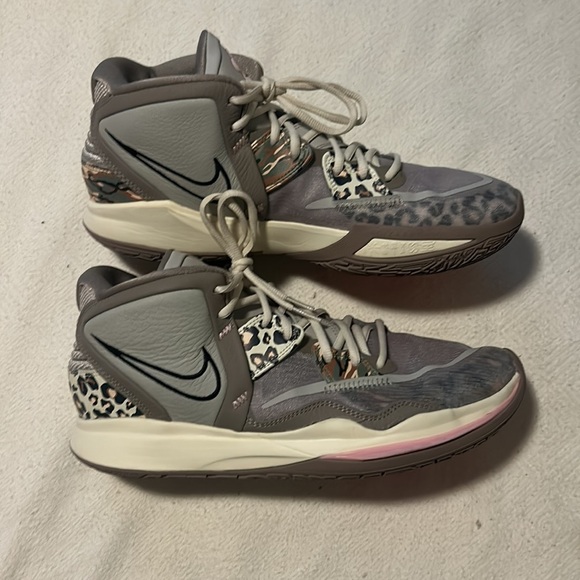 Men’s shoes Kyrie, leopard camo size 11 new no box - Picture 4 of 11
